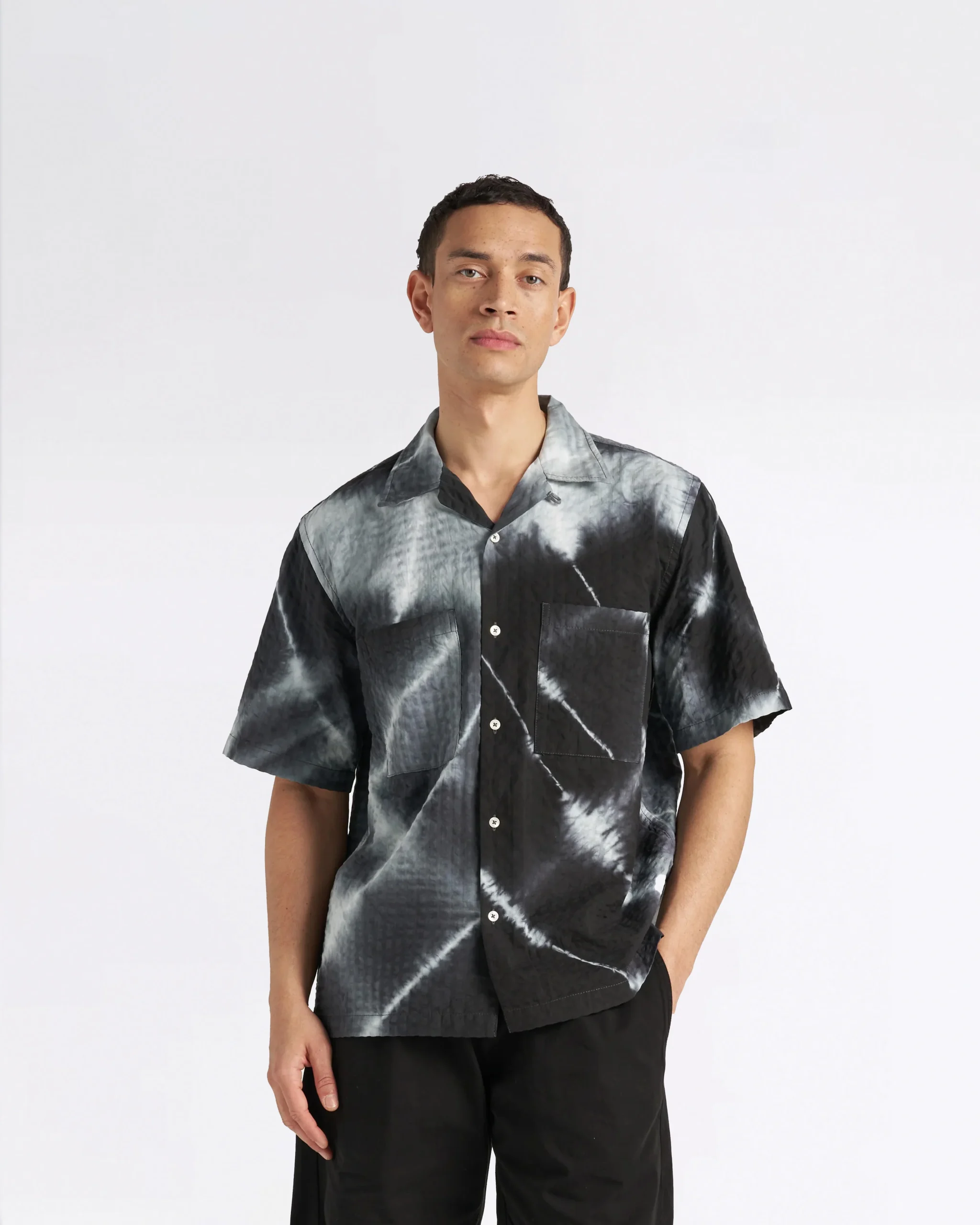 CAMPER SHIRT KHAKI TIE N DYE SEERSUCKER – Image 2