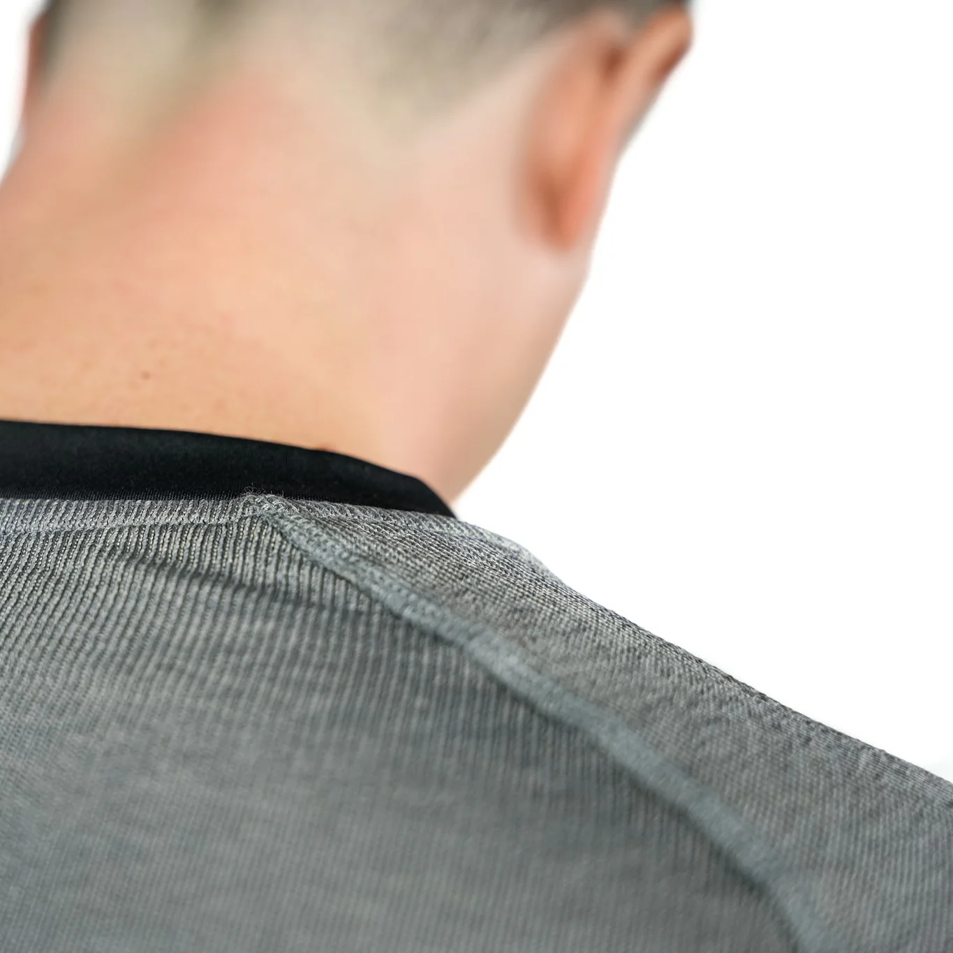 Haut Base Layer Anti-Lacération – Homme (Certifié FIS – Ski alpin) – Image 4