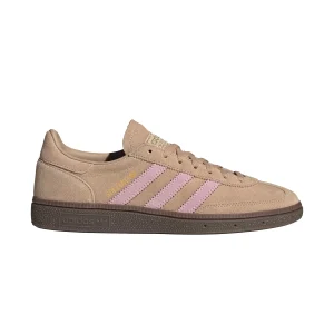 HANDBALLSPEZIALWARMSANDSTONE_CLEARPINK_GUM1_d8df2b19-40bf-4377-b4aa-1ced62fffa37.jpgv1764333943 HANDBALL SPEZIAL WARM SANDSTONE/CLEAR PINK/GUM